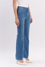 Tove High Rise Bootcut - Hit The Road