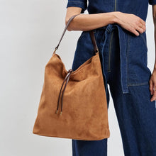 Felicity Bucket Hobo - Cognac