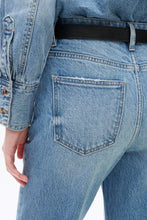 Molly Curve Hugging Straight - Classic