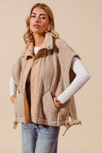 Ivy Soft Sherpa Vest - Latte