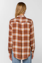 Bennett Plaid Buttondown