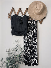 Resort Trouser - Black Palm