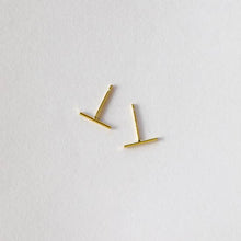 Minimalist Bar Studs