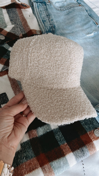 Elyse Sherpa Baseball Hat - Beige
